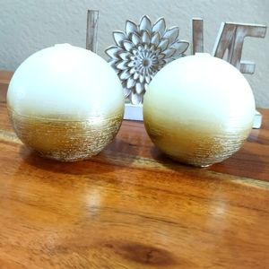 NEW* GOLD & WHITE ROUND CANDLE SET